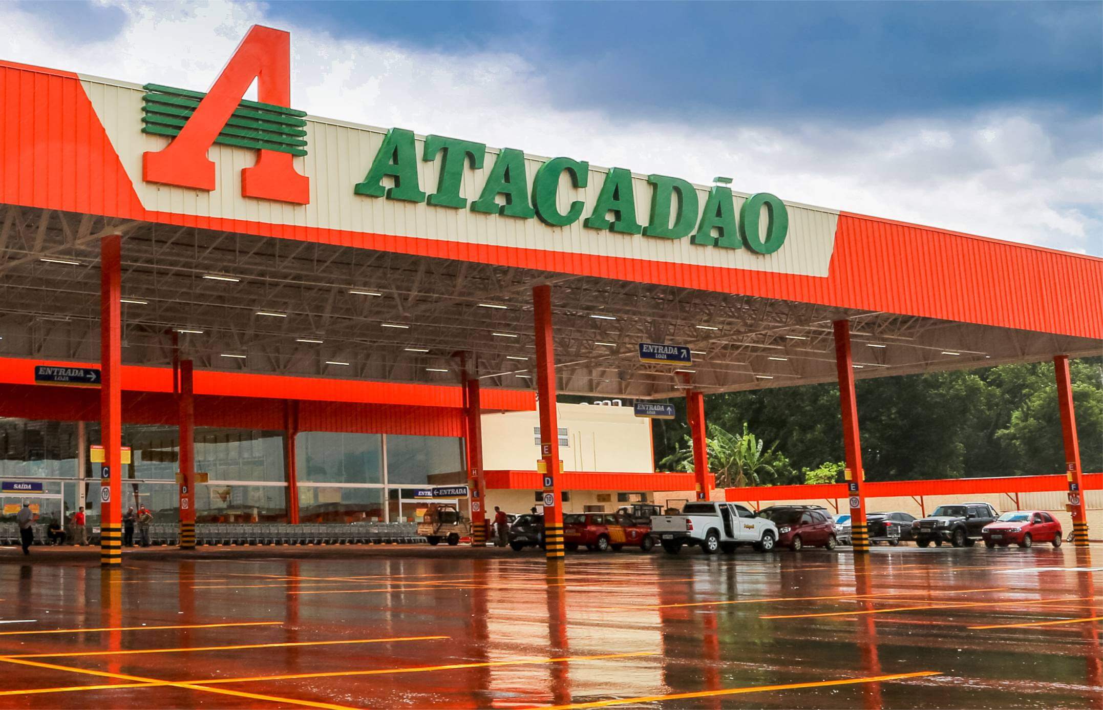 Cidade francesa promove boicote contra supermercado brasileiro